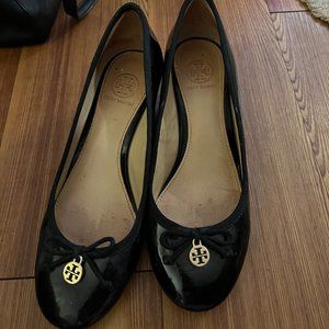 Tori Burch Mid-Heel (2.5 inch) black wedges size 7.5